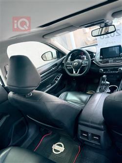 نيسان ألتيما